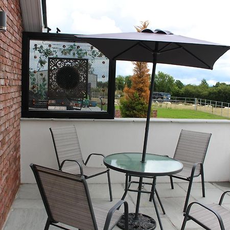 Dromore  Contemporary Countryside Home מראה חיצוני תמונה